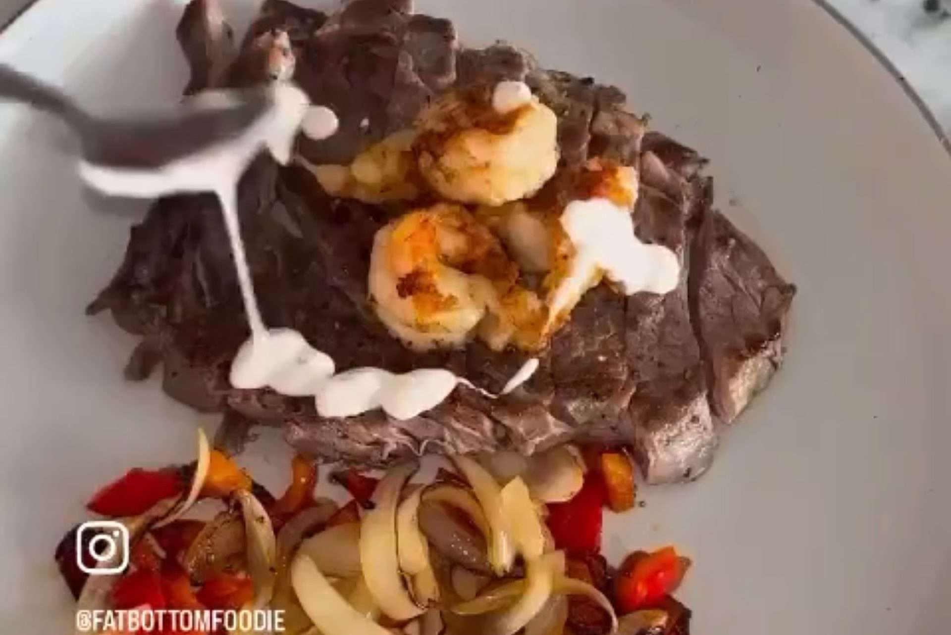 Surf n turf with creamy garlic and herb sauce