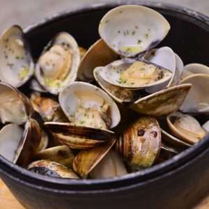 White clams-in-half shell